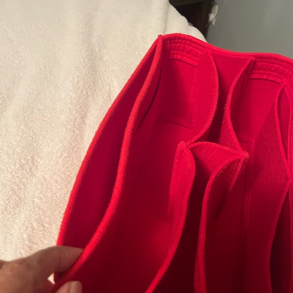 Authentic Red Samorga bag organizer for LV speedy 30. Slightly used. - Picture 2 of 9